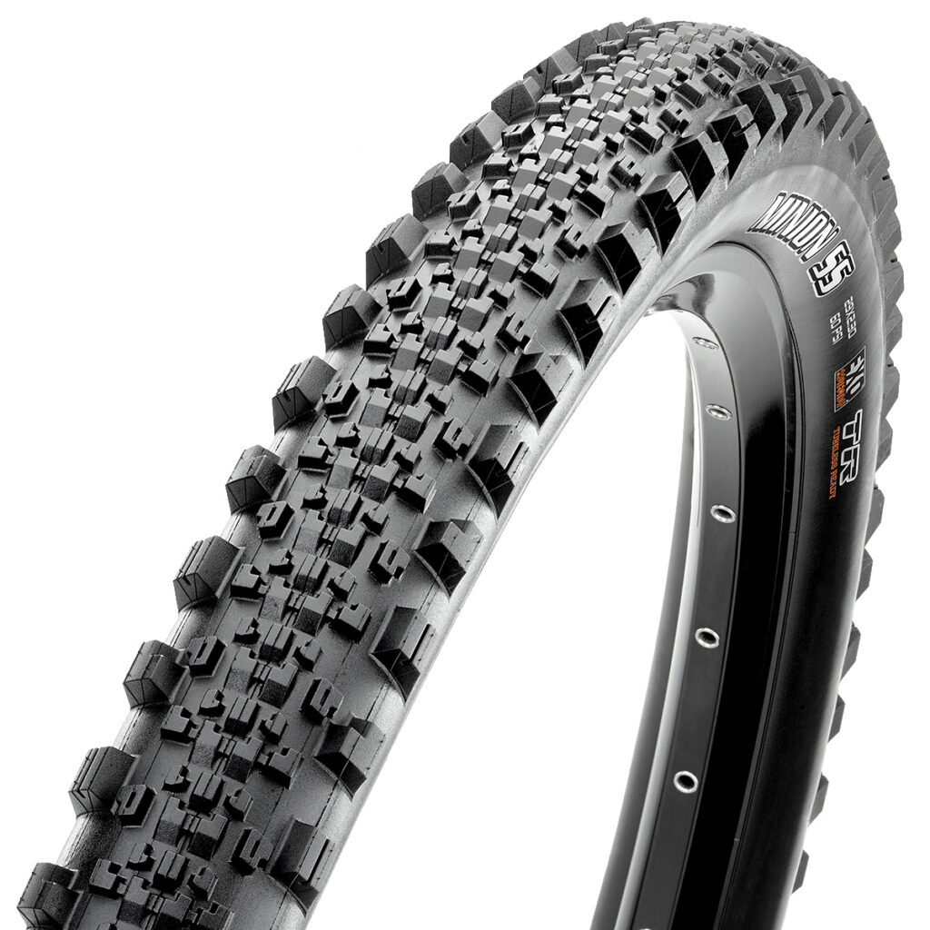 Maxxis road store tires