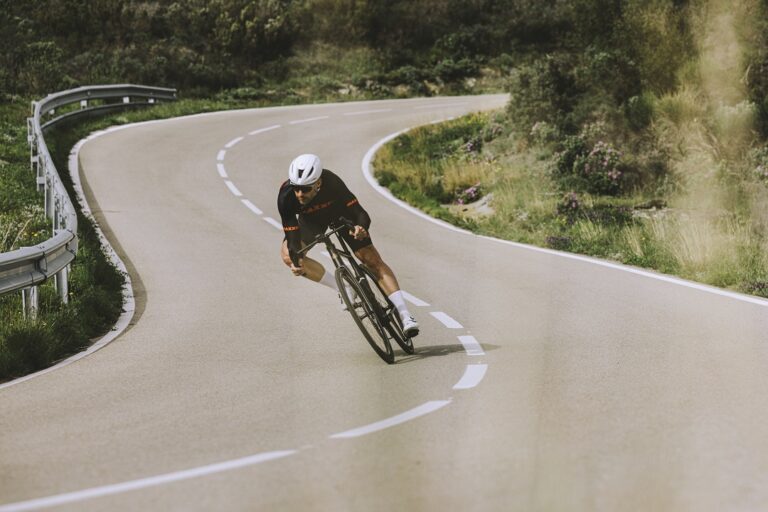 brazodehierro_MAXXIS_high-road_riding_sergio-21
