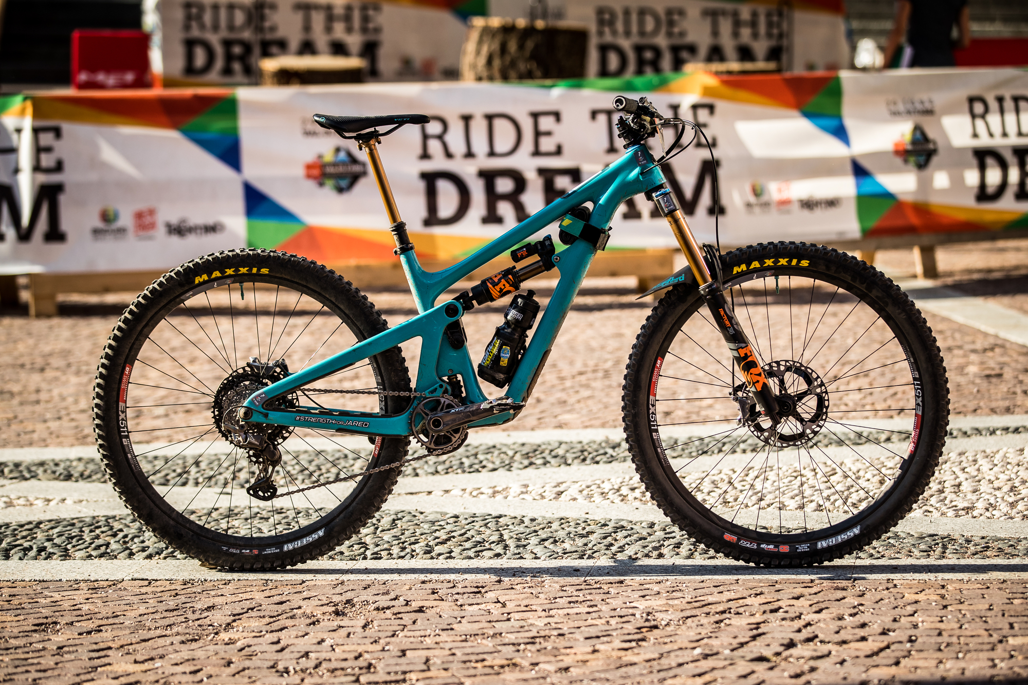 Richie's winning Yeti SB150.