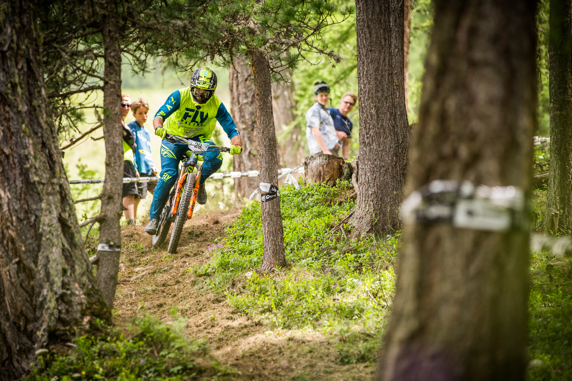 Matt Walker weights the outside pedal to keep his bike tracking straight.