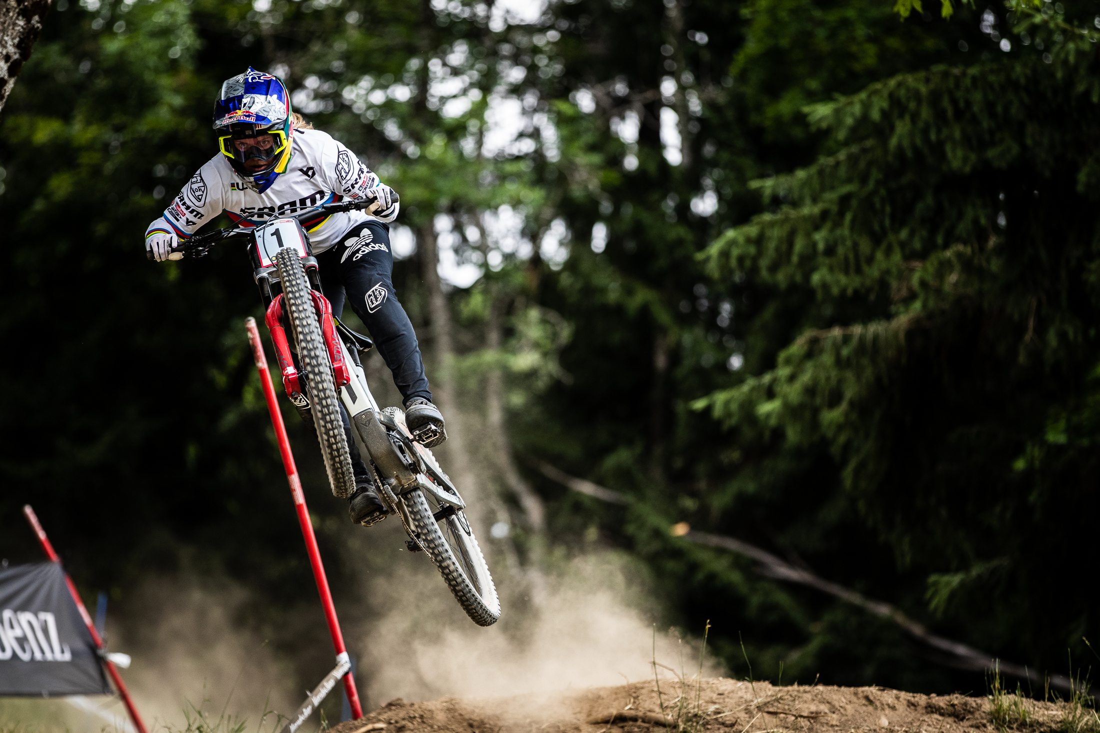 Vali Höll takes to the air with a dust clowd in her wake.