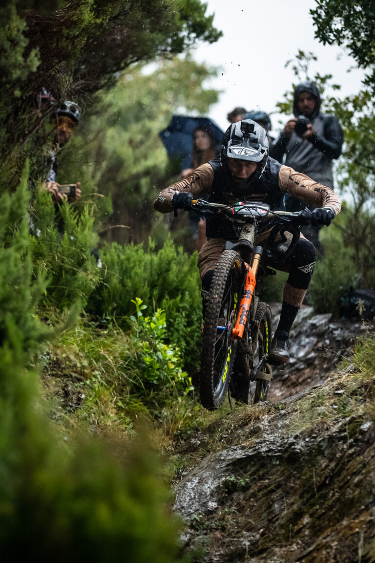 EWS Pivot racer on slick rocks