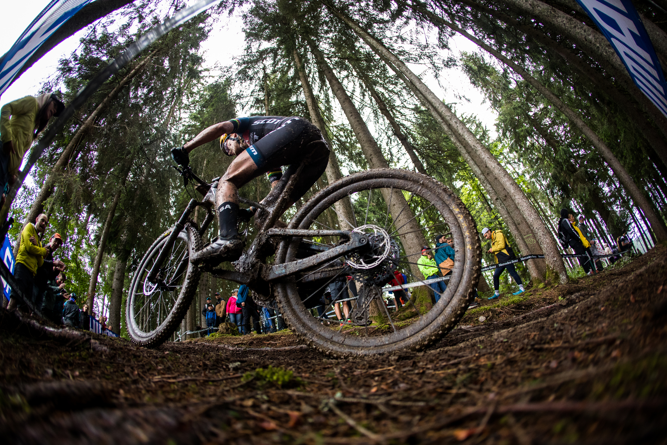 Picture showing muddy conditions for the Les Gets XCO