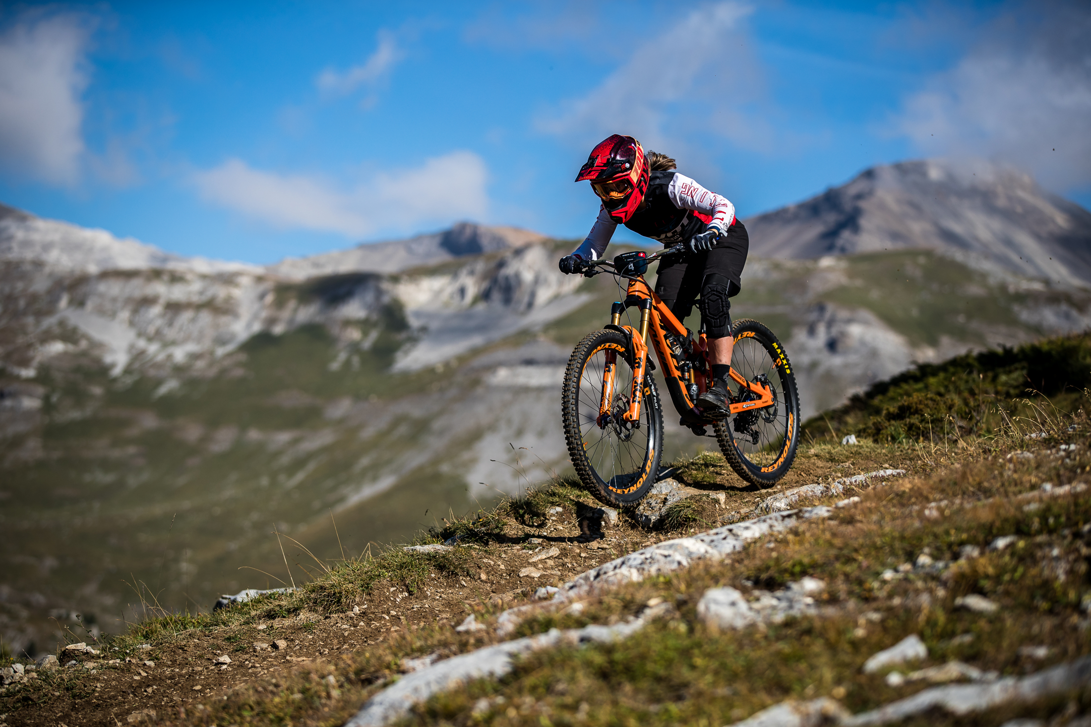 Morgane Charre shredding