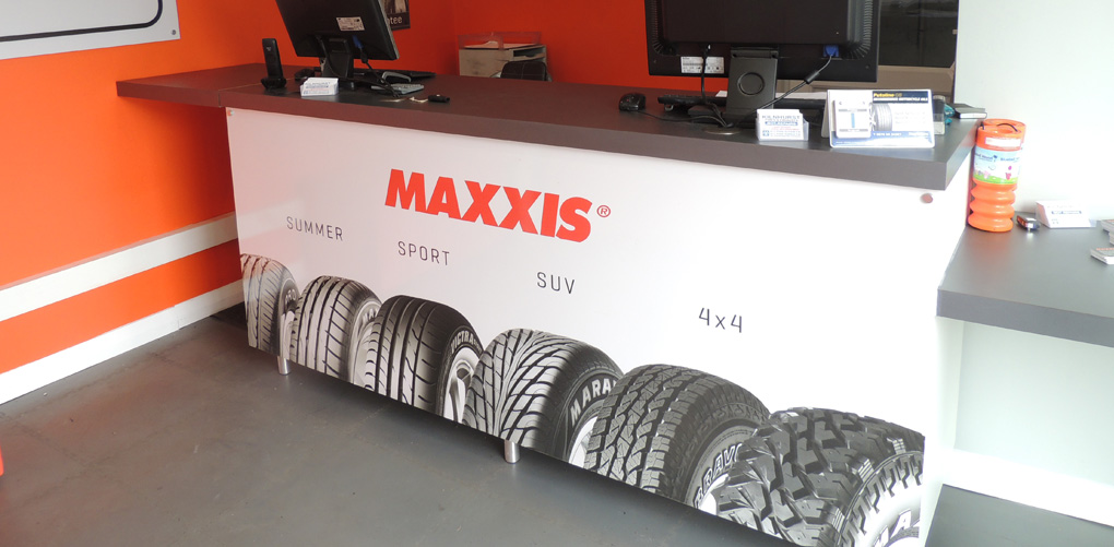 car-tyre-dealer-reception.jpg