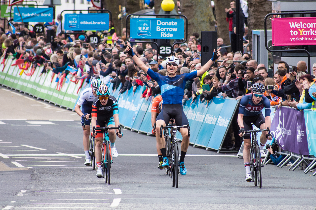 Maxxis rider takes centre stage with Tour de Yorkshire first stage win