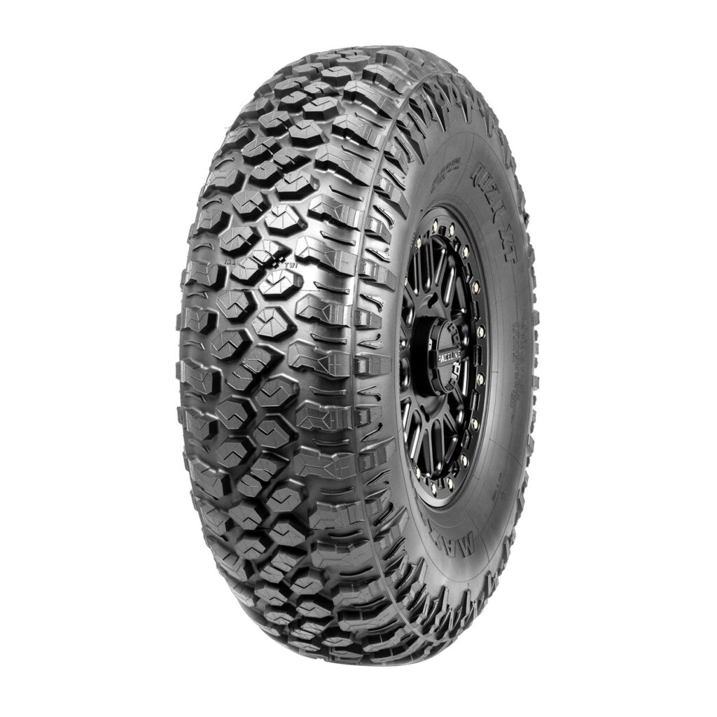 Maxxis RAZR XT tire