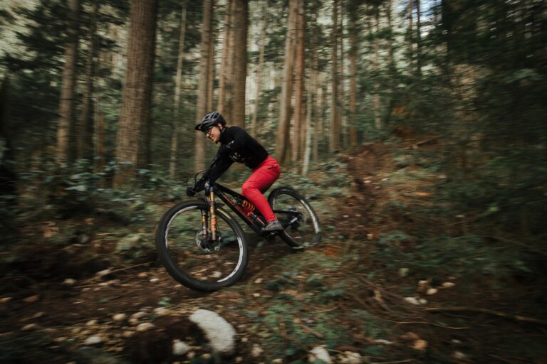 Rocky Mountain rider railing a corner