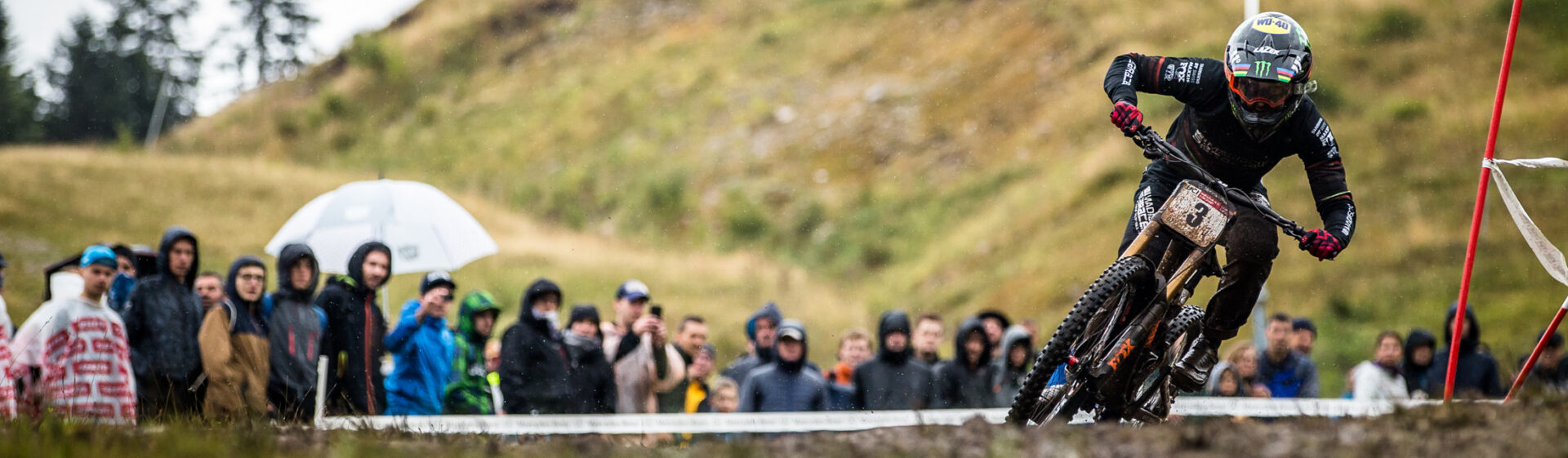 Hart railing a corner banner