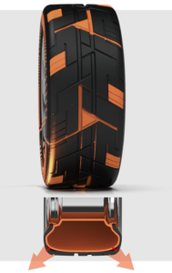 Maxxis Silver A'Design-award-winning tire tread and inner construction.