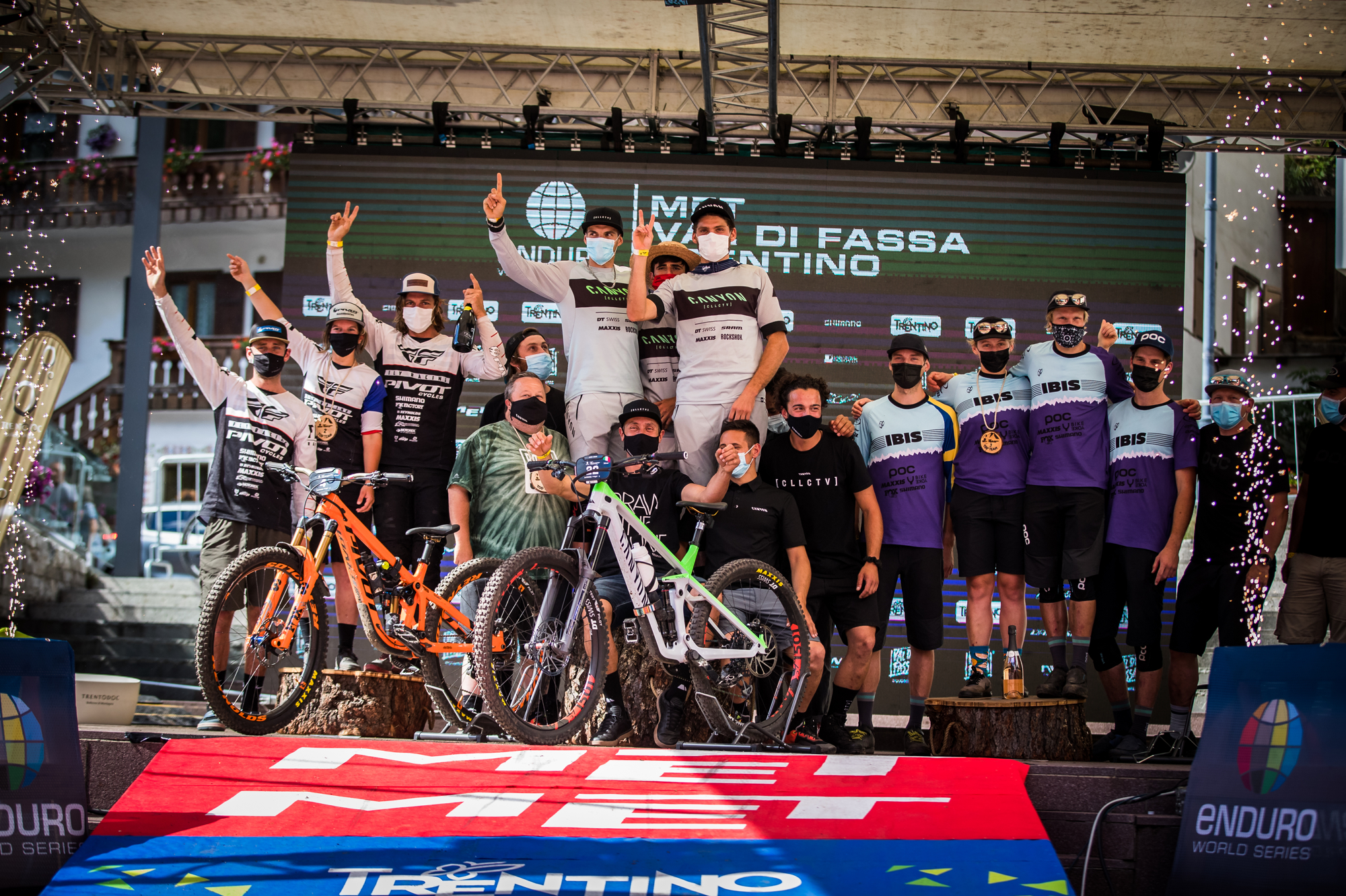 Team's podium for EWS #2