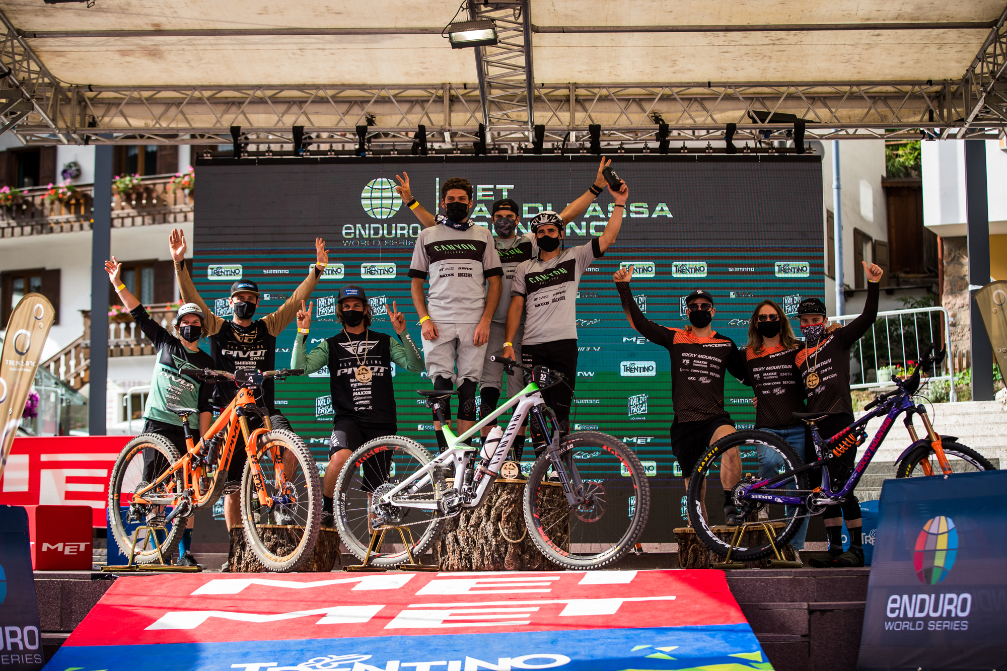 Team podium, EWS #1