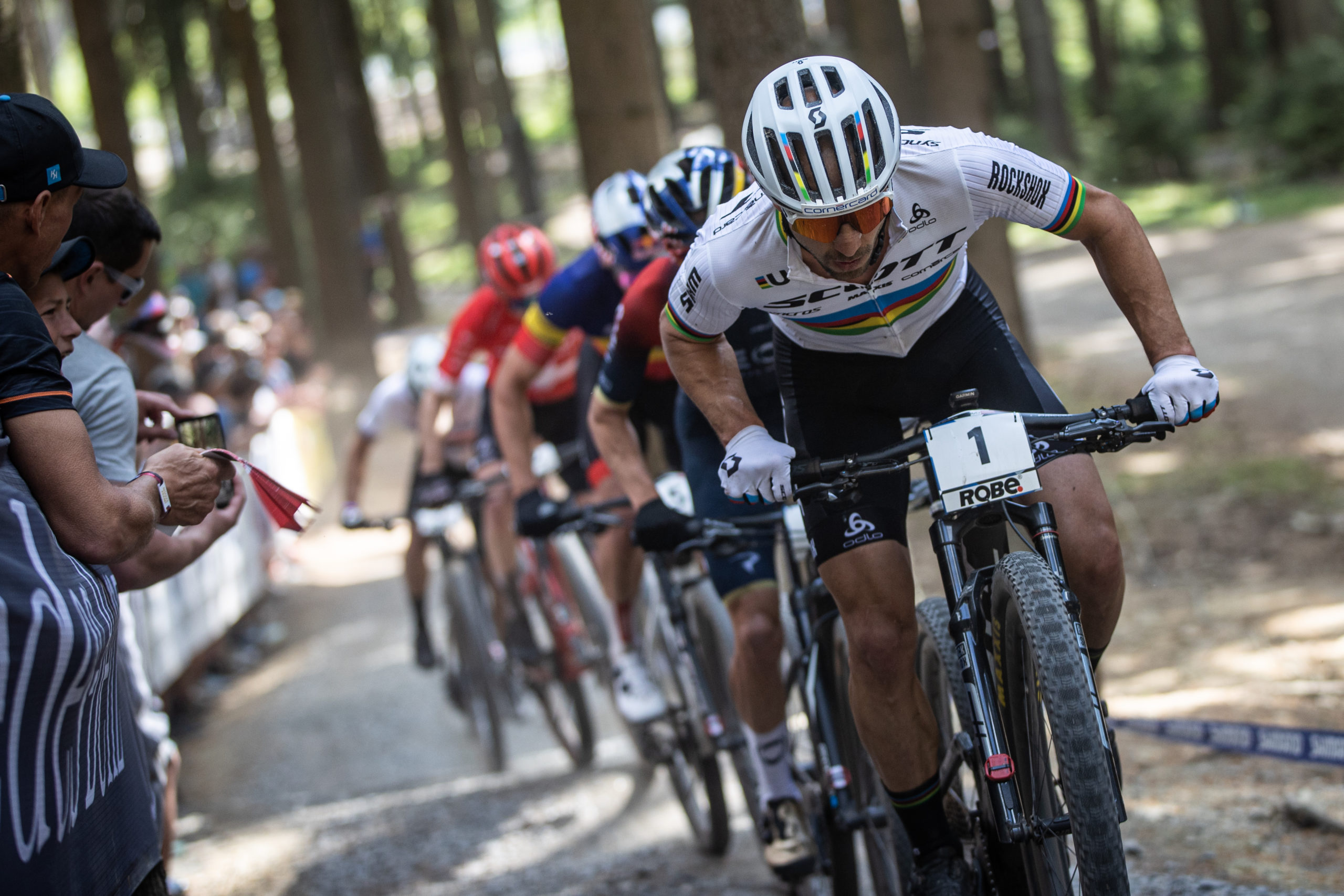 Nino Schurter leading a pack of riders in Nove Mesto