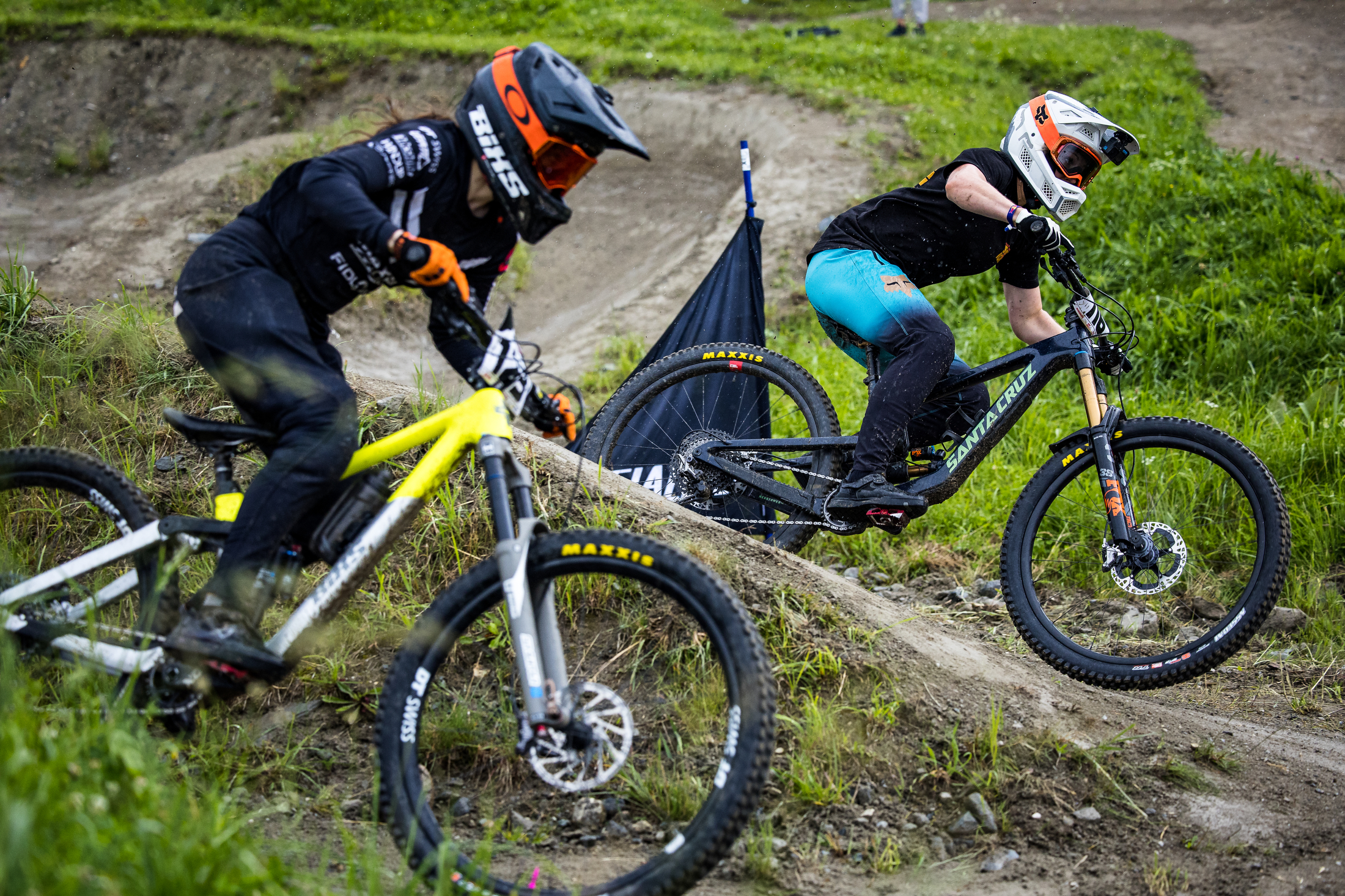 Anna battling Nina in the Crankworx Dual Slalom