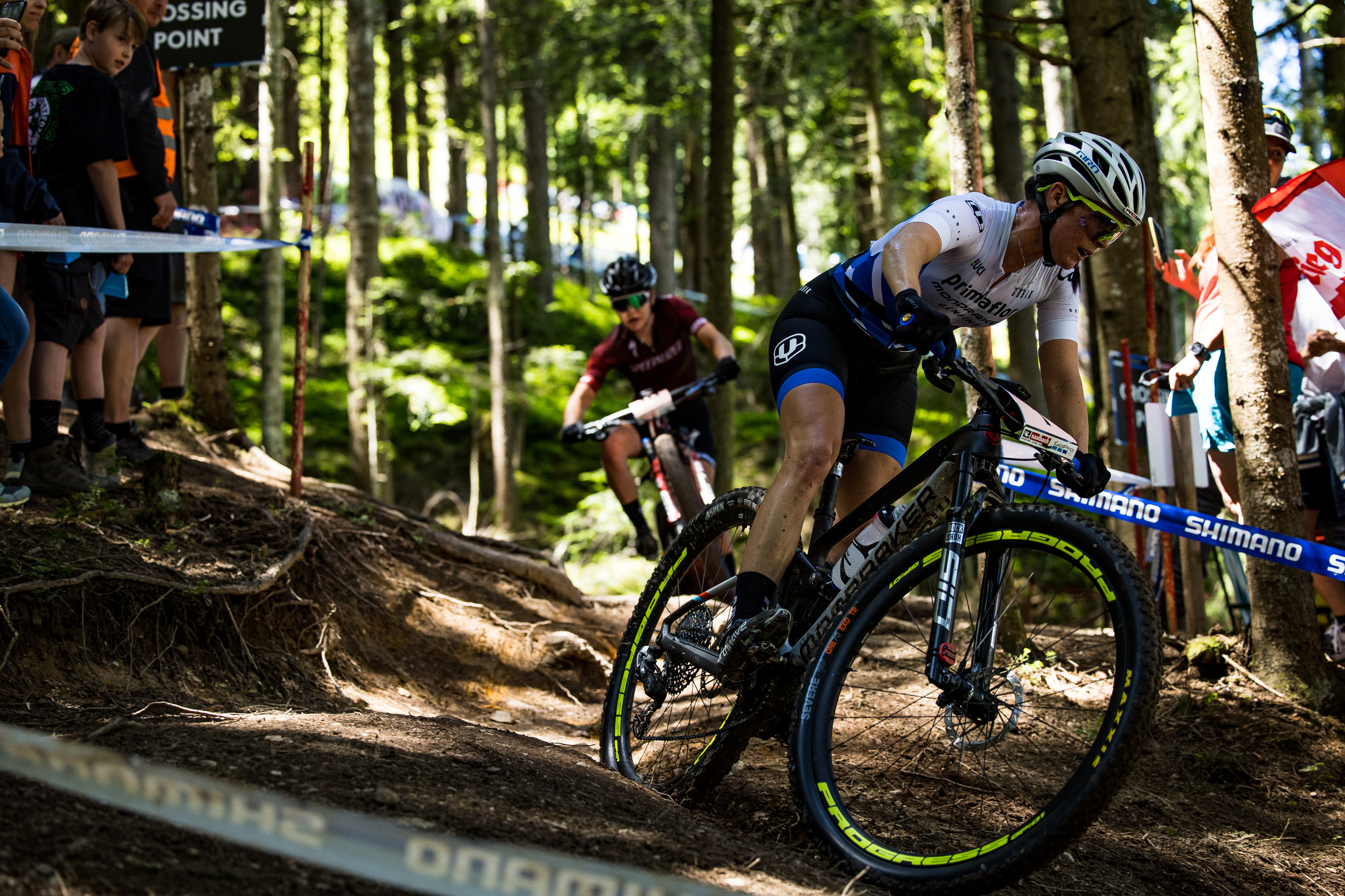 Rebecca McConnell charging in Leogang