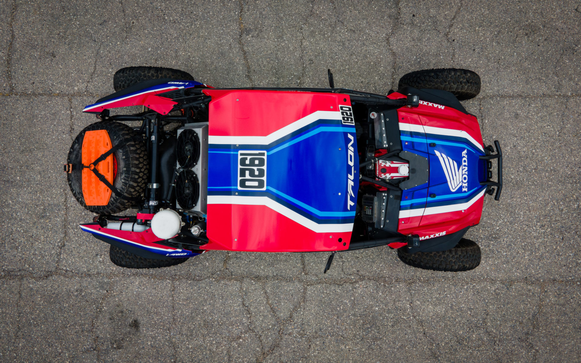 Image of UTV SXS viewed from above.