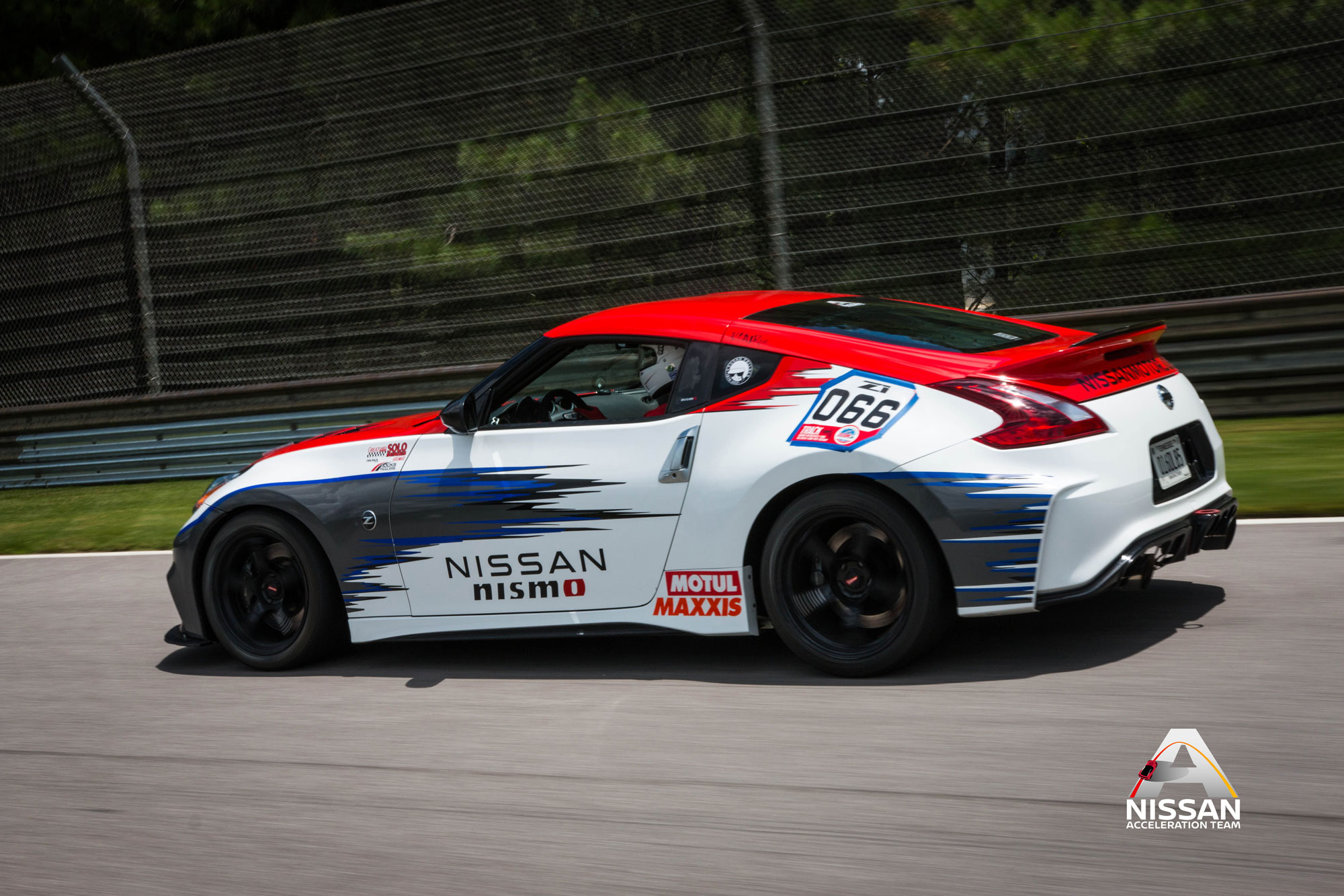 Nissan car racing
