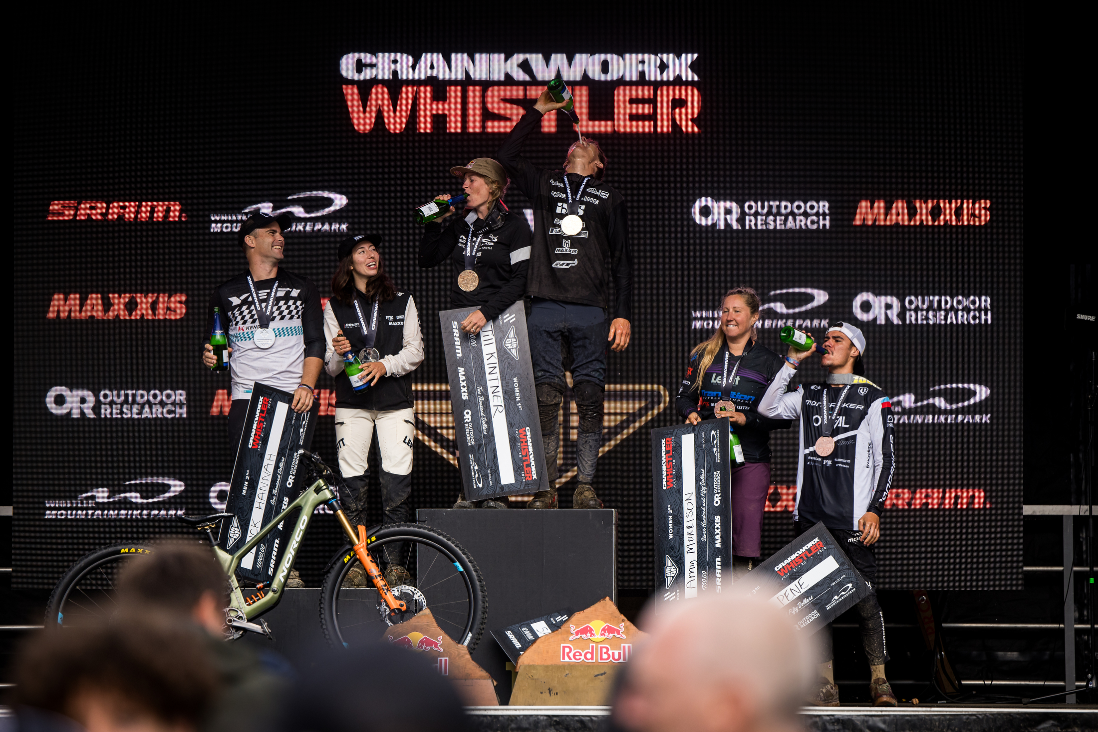 Air DH podium