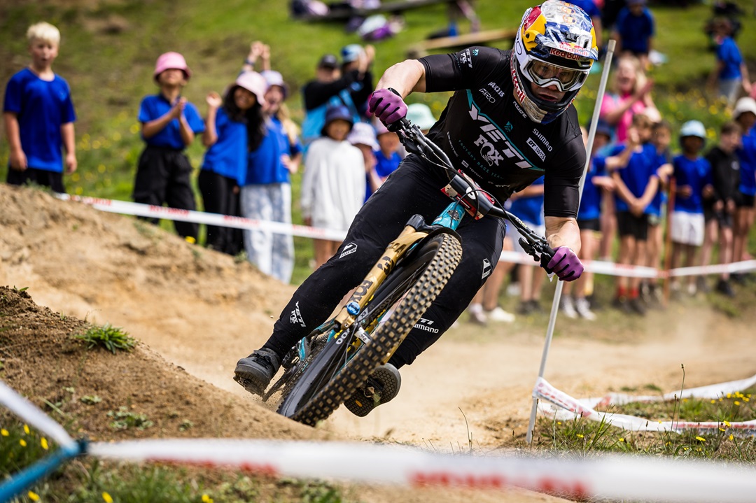 Richie ripping a corner