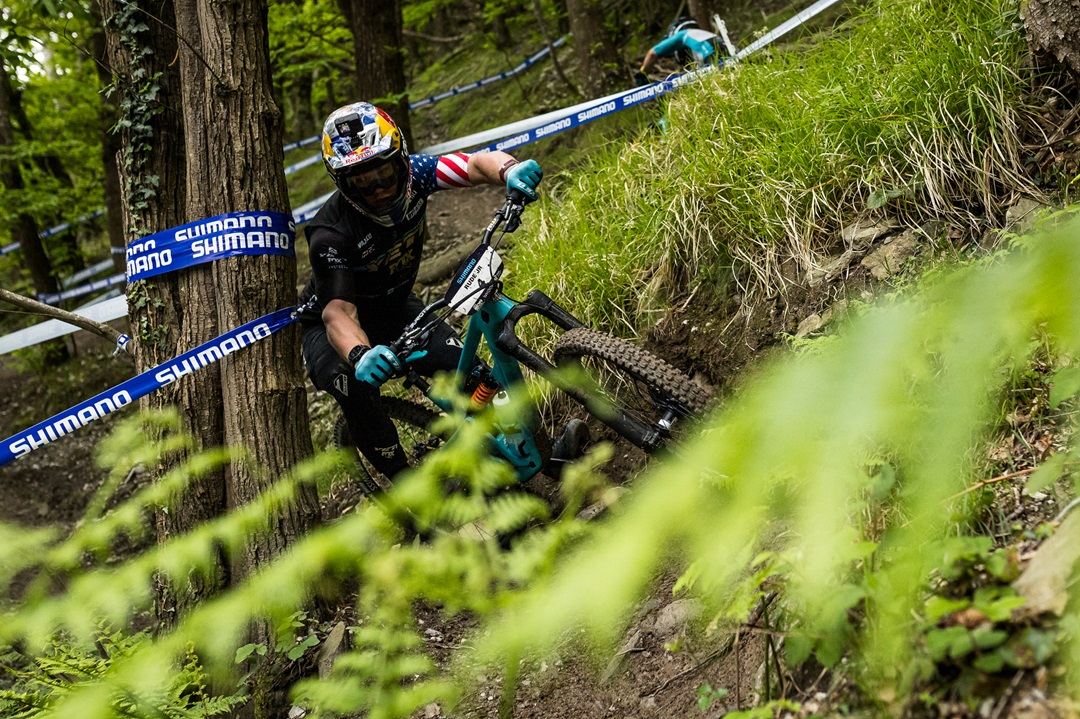 Richie cornering