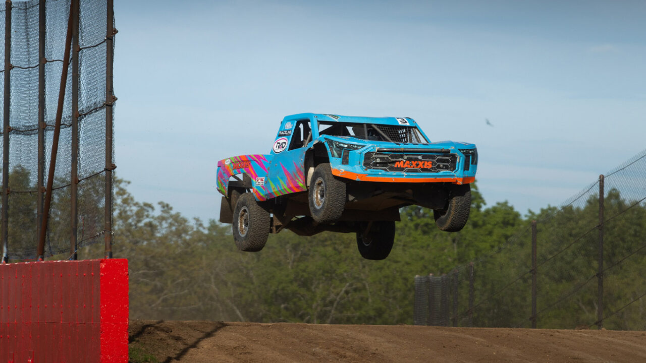 Maxxis athlete at CHAMP offroad