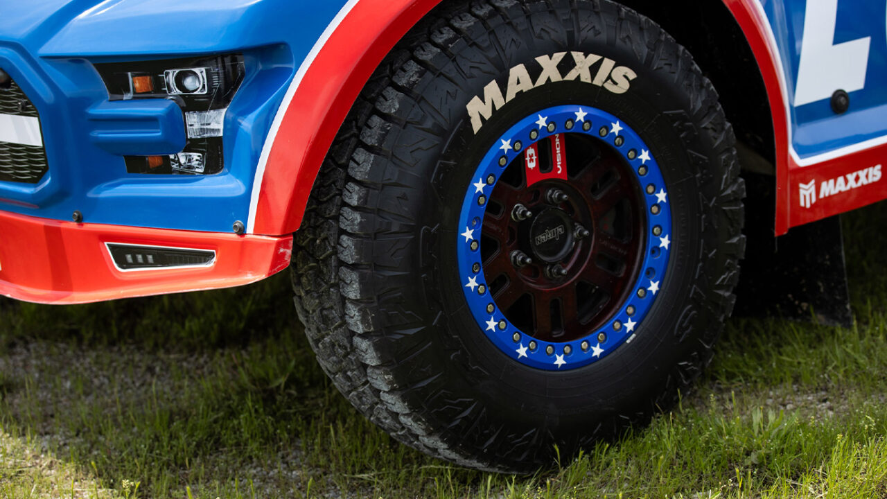 Maxxis athlete at CHAMP offroad