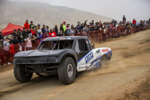 TT in front of a crowd