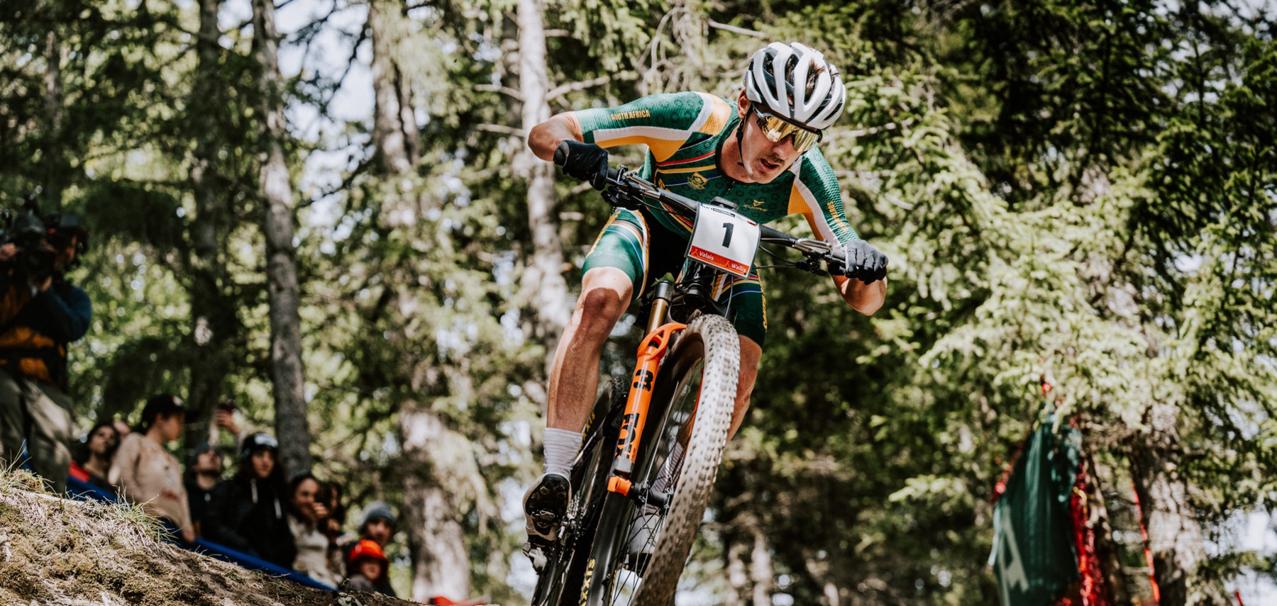 Alan Hatherly descending down hill