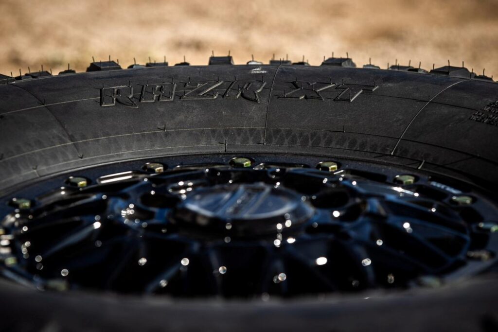 tight shot of RAZR XT sidewall