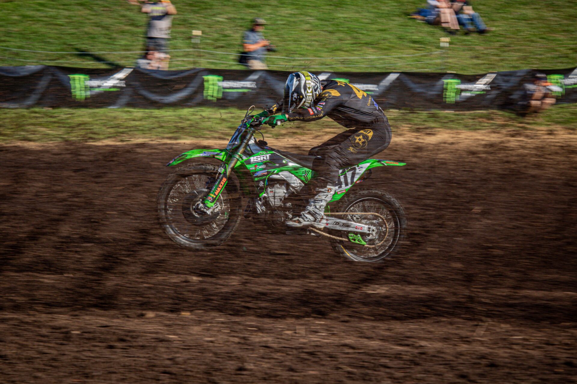 ISRT MX rider Tonel ducking roost at High Point MX.