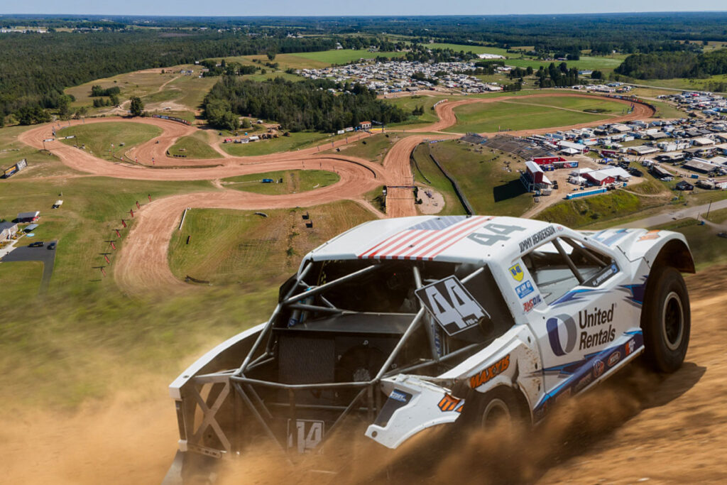 Maxxis Racers Dominate Championship Off-Road Bark River